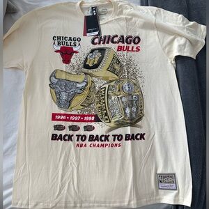 Mitchell & Ness Bulls vintage championship tee